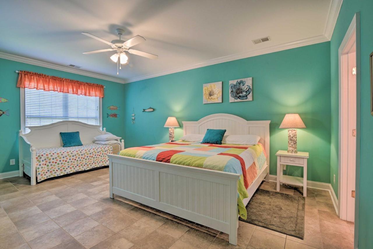 Charming Bermuda Bay Hideaway With Game Room! 默特尔比奇 外观 照片