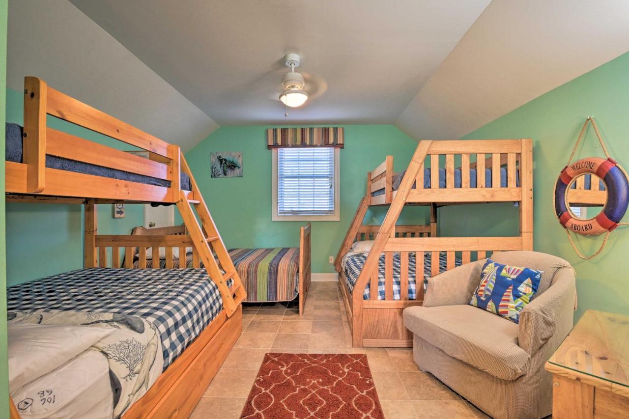 Charming Bermuda Bay Hideaway With Game Room! 默特尔比奇 外观 照片