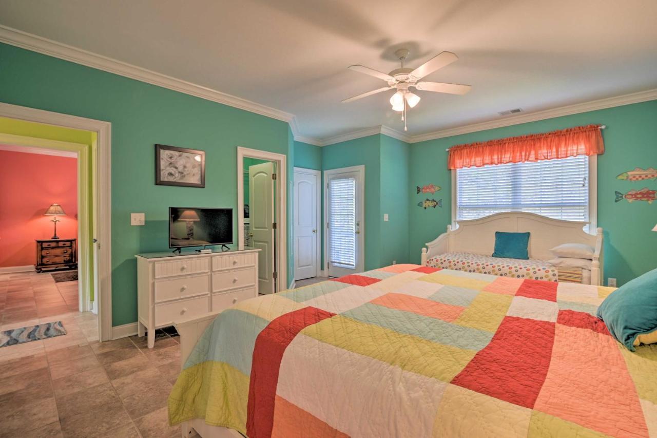 Charming Bermuda Bay Hideaway With Game Room! 默特尔比奇 外观 照片